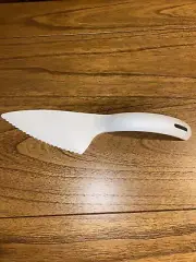 TUPPERWARE CUT N SERVE PIE CAKE PASTRY KNIFE SERVER CUTTER SLICER WHITE NEW