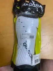 DIADORA SCUDO SHINGUARDS WHITE