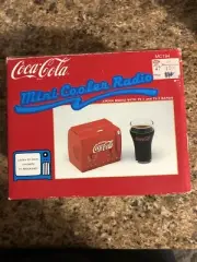 Vintage COCA COLA Mini Cooler Radio AM/ FM Radio w/ TV 1 & TV 2 Bands NIB 1991