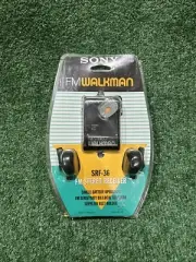NEW VINTAGE SONY Walkman SRF-36 FM Stereo Receiver Portable Radio w/ Headphones