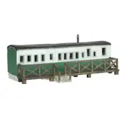 Bachmann 44-0150G OO Gauge Scenecraft Holiday Coach Green and White
