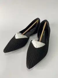 在飛比找露天拍賣優惠-[B004][全新]VIVAIA尖頭鞋 黑38.5