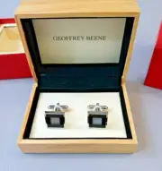 LK Vintage Geoffrey Beene Black and Silver Cufflinks in Wooden Box