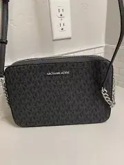 Michael Kors Jet Set Large EW Black Crossbody Messenger Bag