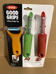 New OXO Good Grips Set of 3 Julienne Swivel and Serrated Vegetable Potato Peeler