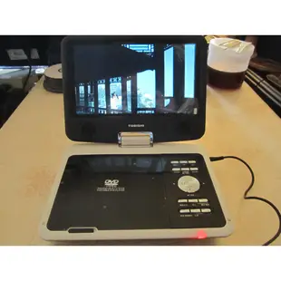 TOSHIBA ~ 9吋攜帶式~不挑片DVD數位電視機~型號PDVD-9012~附電源變壓器~(螢幕可180度旋轉)