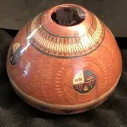 Zuni Medium Sunface Seed pot H.Sam Gorgeous Terra Cotta 4”h x 6”w Q0002