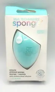 Real Techniques Miracle AIRBLEND Sponge Blend + Mattify. Factory Sealed New.