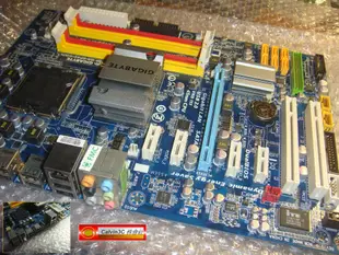 技嘉 GA-EP45-UD3L 775腳位 Intel P45晶片 6組SATA 4組DDR2 2組IDE 全固態電容