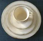Noritake Golden Cove #7719 5 Pc Place Setting EUC White Geometric