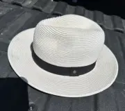 Sunday Afternoons Bahama Hat White Sand Size: Small