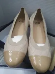 Stuart Weitzman Quiltable PAN NAPPA Flats Beige Quilted Leather Size 9