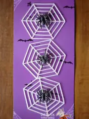 NEW 3 Spiders on Glow In The Dark Web Halloween Party Prop
