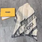 FENDI 沙灘圍巾 FULLBOX 頸部