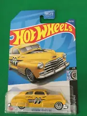 Hot Wheels '47 Chevy Fleetline 155/250 Rod Squad 1/5 Mooneyes b302
