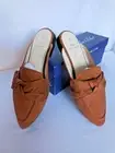 NEW IN BOX AMANDA BLU BROWN VEGAN SUEDED BOW MULE FLATS SIZE 8