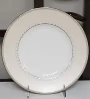 Wedgwood Bone China KNIGHTSBRIDGE Accent Salad Plate 9" Never Used BRAND NEW
