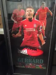 STEVEN GERRARD SIGNED FRAMED LIVERPOOL BACKDROP SOCCER BOOT