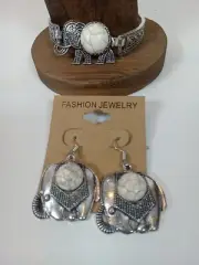 NWT Silver Metal Elephant Bracelet & Earring Set With Antiqued Faux White Stone