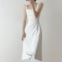 在飛比找momo購物網優惠-【橘魔法】法式氣質方領縮腰米白吊帶洋裝(大人 洋裝 連身裙 