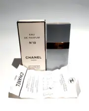 Vintage Chanel No. 19 EDP 50ml Spray Grey Clamshell Boxed Rare 1995