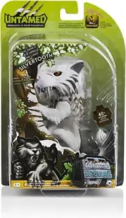 WowWee Untamed Sabre Tooth Tiger by Fingerlings – Silvertooth (Silver) – Interac