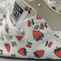在飛比找PopChill優惠-[二手] Converse夏日草莓帆布鞋24號(適合25.5