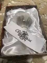 Oleg Cassini Crystal Globe Bottle Stopper with gift box