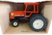 Ertl 1982 RENO Collectors Edition Allis-Chalmers 8030 Duals Diecast 1/16 Tractor
