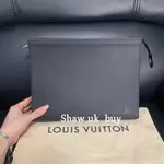 二手精品 LV 路易威登 POCHETTE VOYAGE 中號 手袋 手拿包 腋下包 M30547 男生手包 黑色