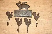 Farmhouse Decor Christmas Gift Rooster Wall Hooks, Rustic Cast Iron