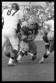 Green Bay Packers Jim Taylor carries the ball during the Chicago B- Old Photo