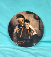 1981 Norman Rockwell Plate The Music Maker Edwin M Knowles COA Original Package