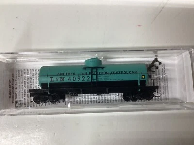 Micro trains #065-00-296 N scale "L&N" 39' single dome tank car Rd.#40922