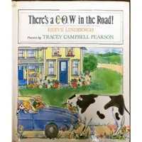 在飛比找蝦皮購物優惠-【本週二手精裝書】There's a Cow in the 