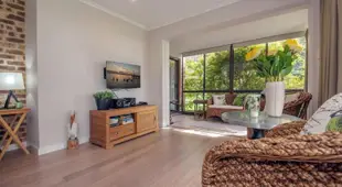 2-Bedroom Apartment -Bay Parklands, Unit 19