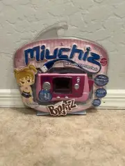 Bratz Miuchiz Babyz Cloe Adventurez Class Virtual World Digital Handheld