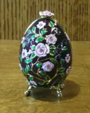 Kubla Crafts Jeweled Trinket Box KC3119 ENAMELED EGG w/ FLOWERS, NEW/Box 2.5"