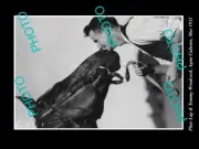 OLD 6 X 4 HISTORIC PHOTO OF AUSTRALIAN RACE HORSE PHAR LAP & TOMMY WOODCOCK 1932