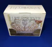 Fifth Avenue napkin holder