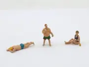Noch Figures Sunbathers - OO/HO - Mint Condition