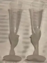 NIB Set of Two Sasaki Champagne Flutes Glasses Frosted Glass Dove Base 9 1/2”