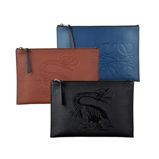 LOEWE DRAGON BLACK壓印LOGO浮雕設計牛皮6卡拉鍊手拿包(多色)