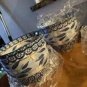 Set of 7 TEMPTATIONS By Tara Blue nesting bowls 2.5qt. W/Lids & Holding Tray