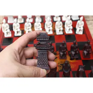(DE-A72) 創意國際象棋(西洋棋)兵馬俑棋子木制折疊棋盤大號象棋立體象棋卡通象棋