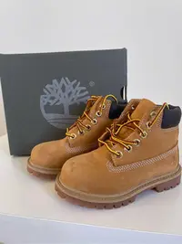 在飛比找Yahoo!奇摩拍賣優惠-Timberland 童鞋 9.999成新