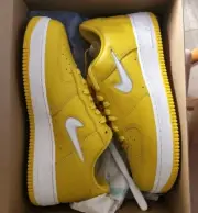 Rare Nike Air Force 1 low Retro Speed Yellow Retro white 9.5 SB dunk