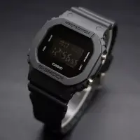 在飛比找蝦皮購物優惠-G Shock DW 5600 全黑色防水數字手錶