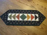 Handmade Quilted Flying Geese Table Runner Thimbleberries, Moda fabrics