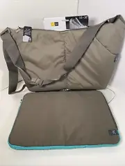 Case Logic Laptop Computer Case and Bag VN Notebook Case 16 Inch NEW